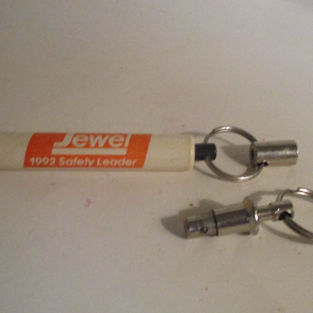VINTAGE Jewel Key Ring & A Flashlight "1992 Safety Leader" 6" 2 Parts